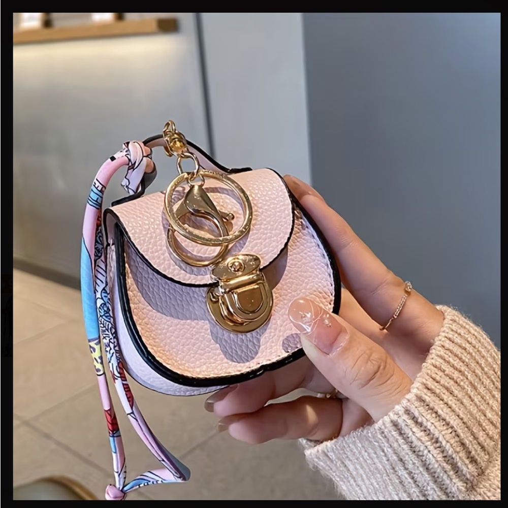 Trendy Versatile Saddle-Shaped Small Bag Charm